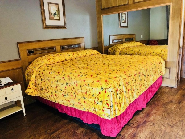 Sunset Inn Longview image 16