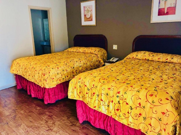 Sunset Inn Longview image 23