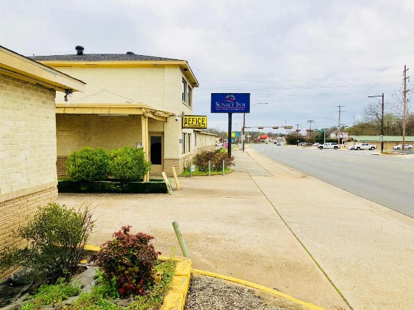 Sunset Inn Longview Main image